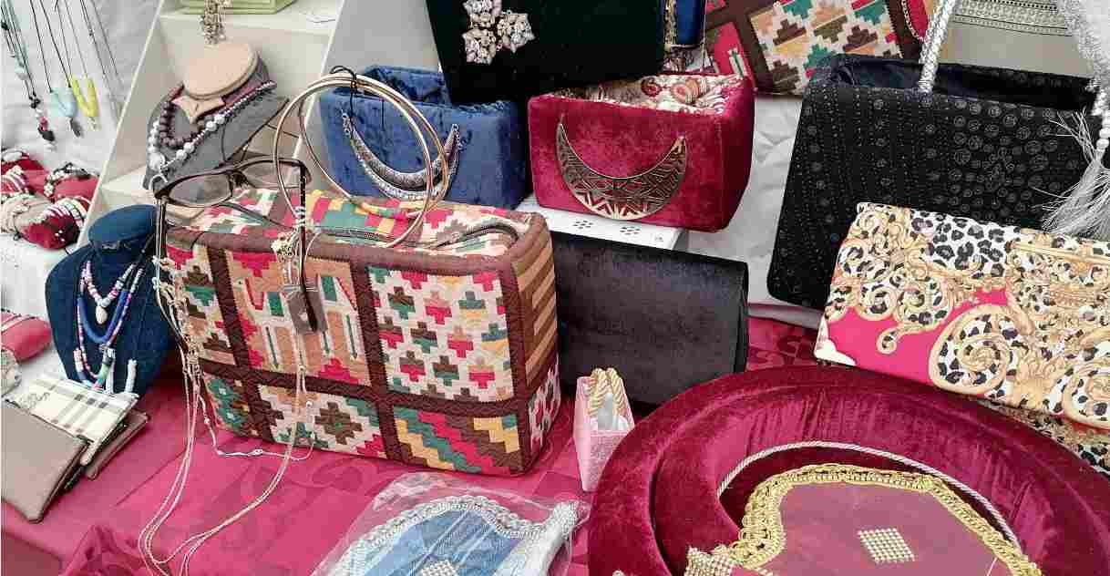 سوسة: رابطة الحرفيات بإتحاد المرأة تحتفل بأيام الصناعات التقليدية واللباس الوطني (صور)
