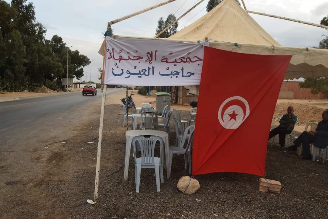 القيروان: جمعية الاجتهاد بحاجب العيون تنظم خيمة افطار جماعي لمستعملي الطريق[صور]