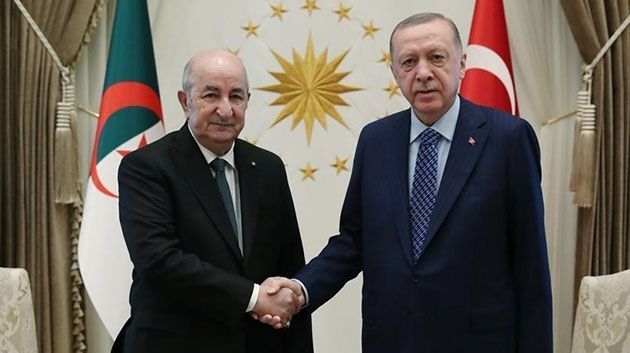 تبون يصل إلى تركيا تلبية لدعوة اردوغان