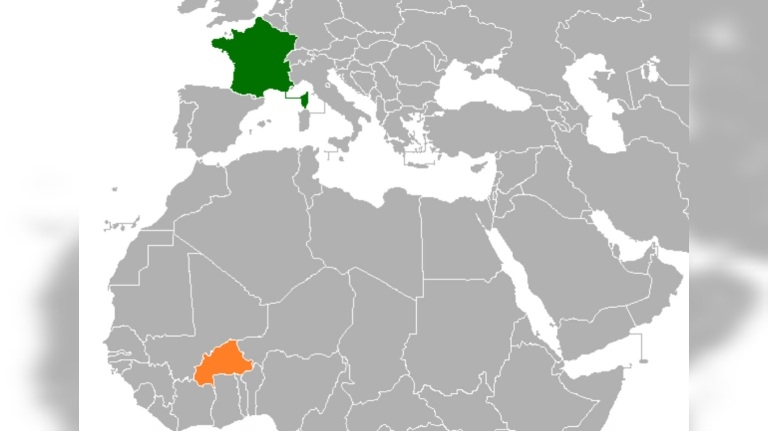 بوركينا فاسو: خفض مرتبة اللغة الفرنسية إلى مجرّد “لغة عمل”