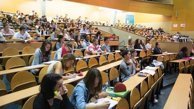 توزر: جامعات تونسية وأوربية تشارك في برنامج “دراسة”