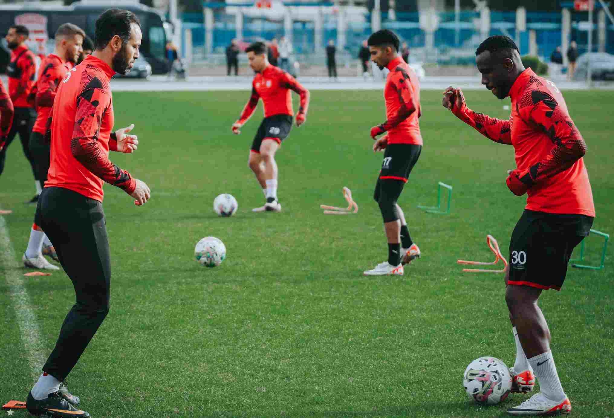 اللاعب السابق للنادي الإفريقي يقترب من الرجاء المغربي