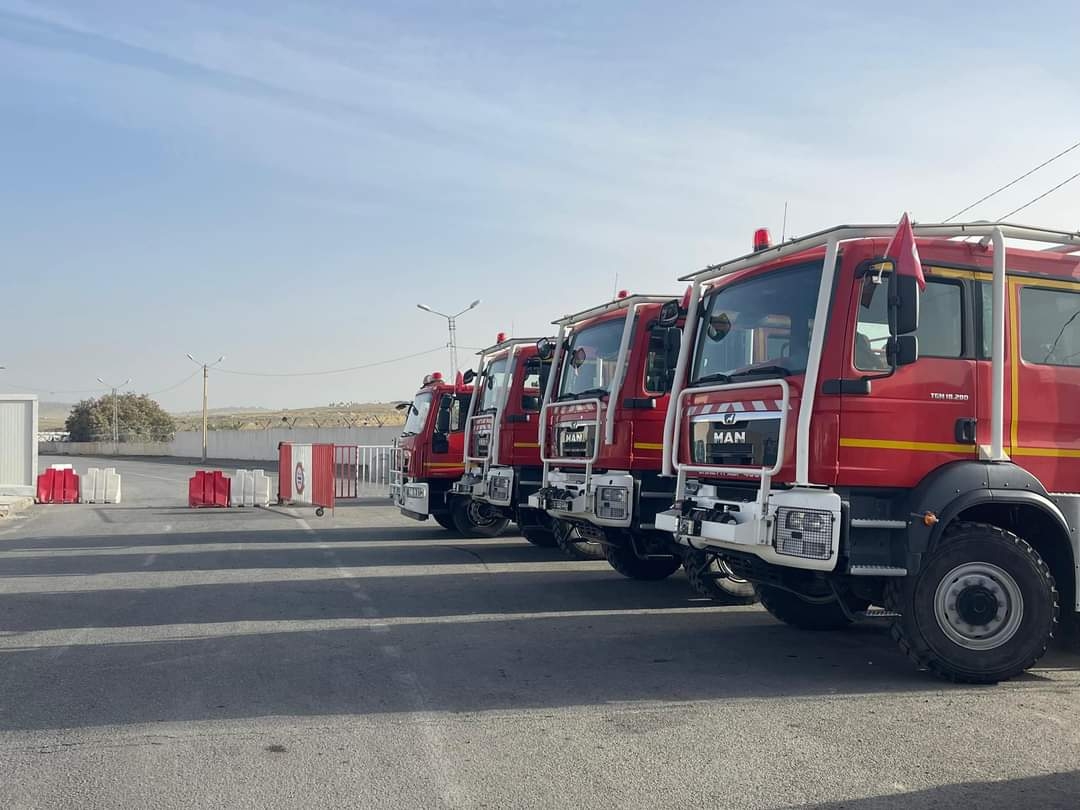 صور: عملية بيضاء مشتركة تونسية جزائرية لمجابهة حرائق الغابات بولايتي تبسة وسوق أهراس