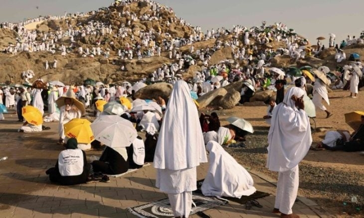 وزارة الشؤون الخارجية تتخذ جملة من الإجراءات بخصوص الحجيج التونسيين المفقودين والمتوفين والمرضى