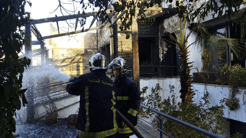 إخماد حريق بمطعم سياحي في منطقة البحيرة