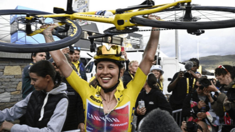 La Polonaise Niewiadoma remporte le Tour de France féminin 2024