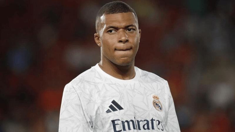 Le compte X de Kylian Mbappé piraté