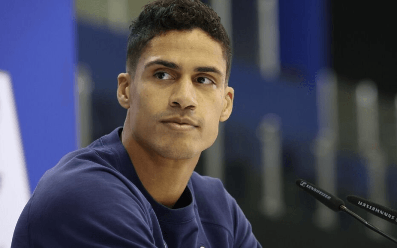 Foot: Raphaël Varane raccroche les crampons...