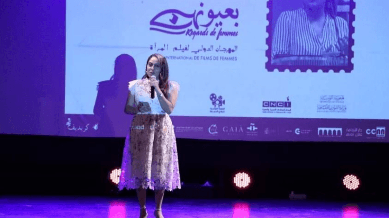 'ثنية عيشة' يفتتح النسخة الخامسة من مهرجان 'بعيونهن'