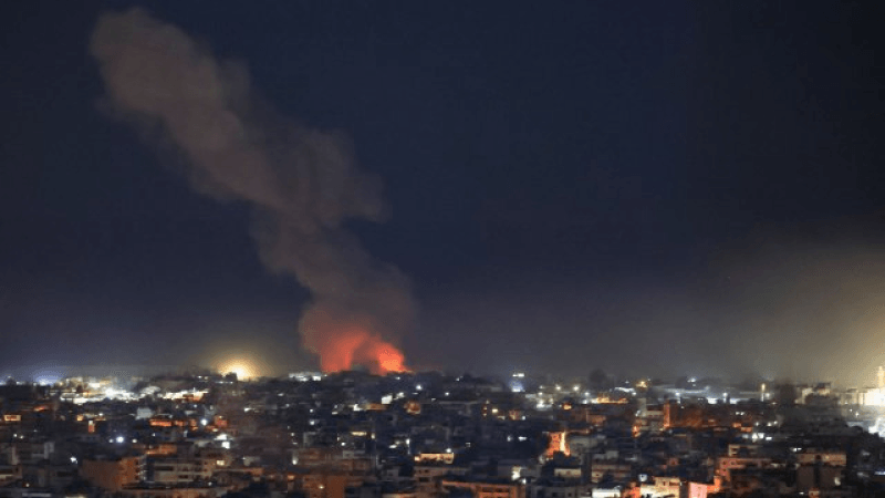 Salve de roquettes du Hezbollah sur des cibles militaires en Israël