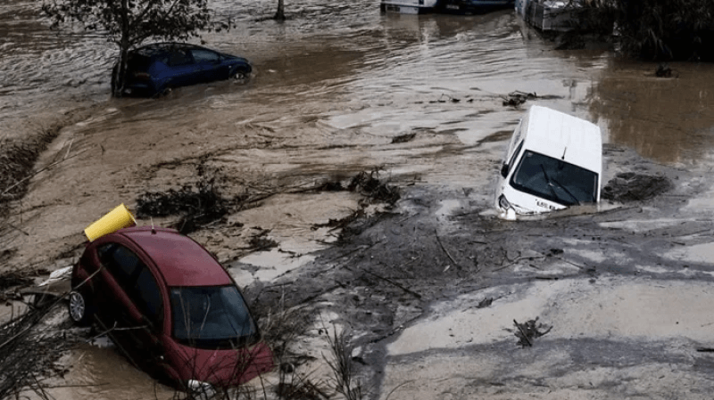 ارتفاع حصيلة ضحايا السيول في إسبانيا إلى 140 قتيلا