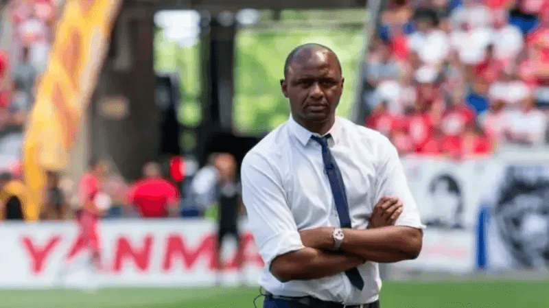 Calcio: Patrick Vieira, entraîneur de Genoa