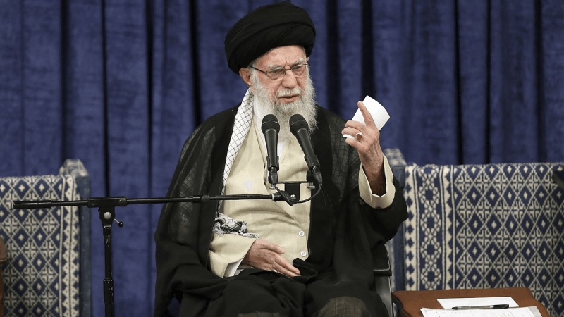 Khamenei: La chute d'al-Assad n'affaiblira pas l'Iran