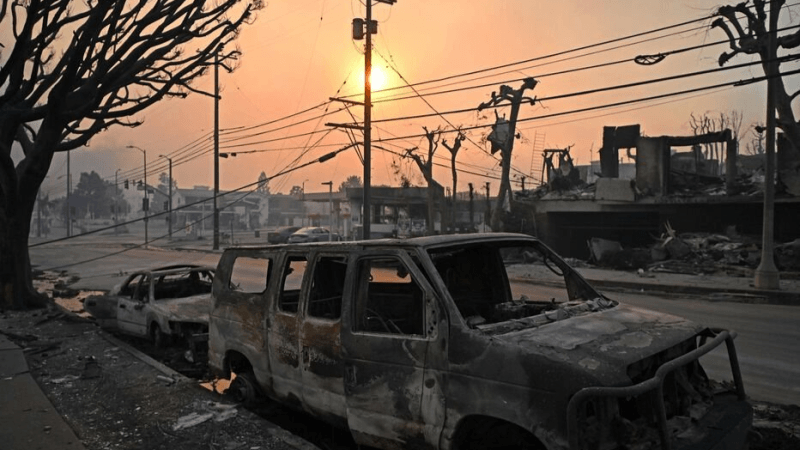 Incendies meurtriers à Los Angeles... Hollywood retient son souffle