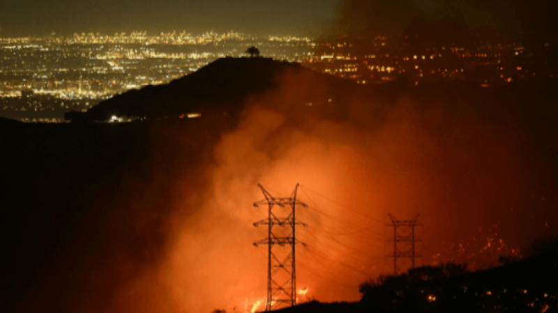 Los Angeles: les rescapés des incendies peinent à se reloger