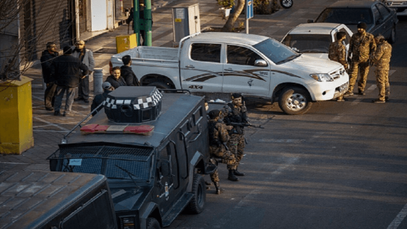 مجهول يقتل قاضيين بالرصاص ويصيب ثالثا في المحكمة العليا بطهران