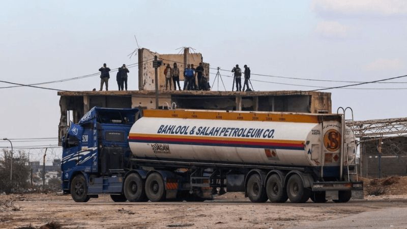 Gaza: Plus d'un million de litres de carburant par jour...