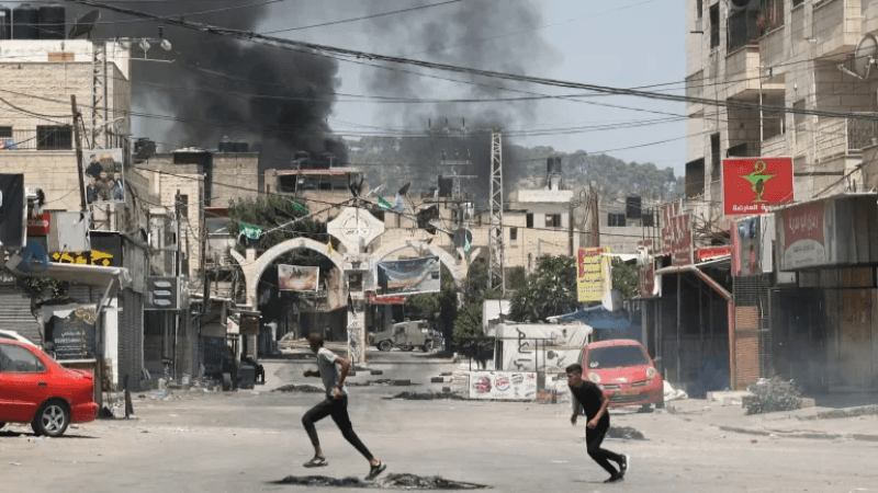 في ثالث أيام العدوان على جنين: حرق منازل وقطع الكهرباء عن الفلسطينيين