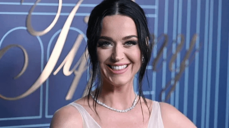 La chanteuse Katy Perry dans... l'espace