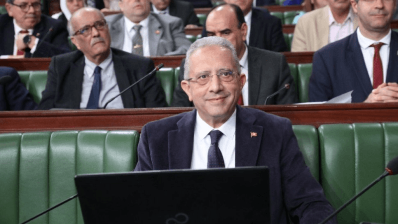 وزير الصحة: 75% من الكفاءات الطبية الشابة تفضل البقاء في تونس في حال..