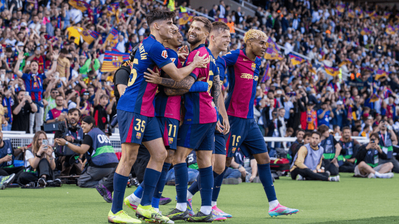 برشلونة يقترب من حسم لقب الدوري بفوز مثير 4-3 على ريال