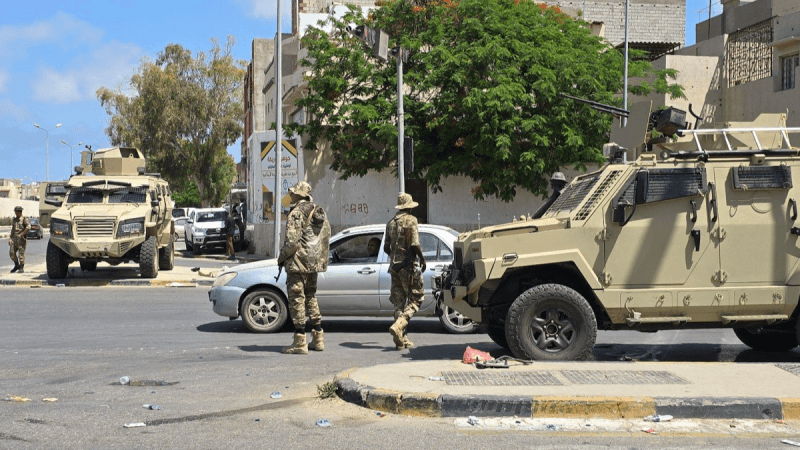 سفارة تونس بطرابلس تدعو الجالية إلى الابتعاد عن مناطق الاشتباكات