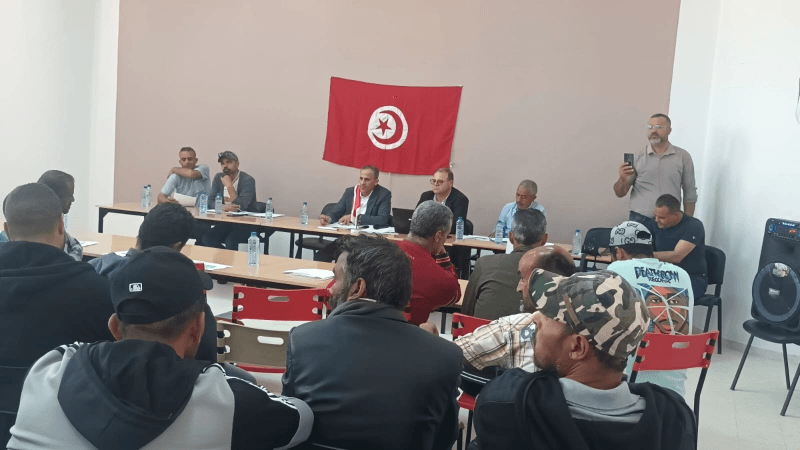 عمال المركبات الفلاحية بصفاقس يطالبون بتسوية وضعياتهم