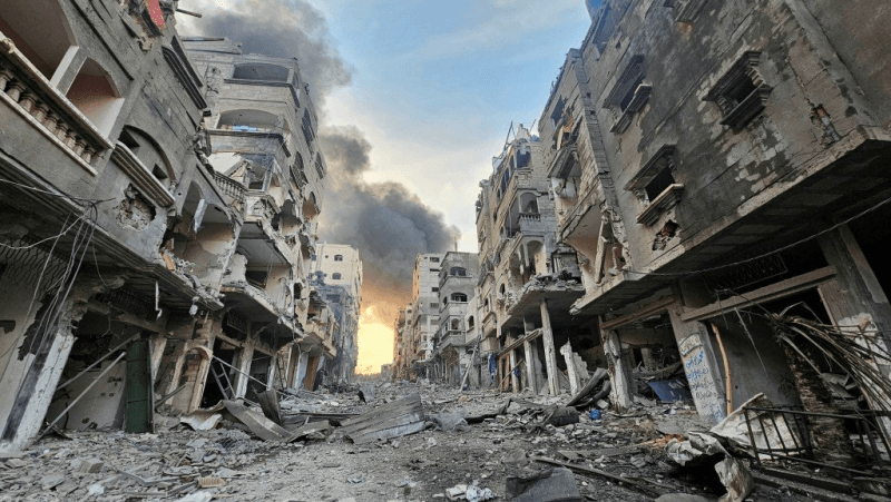 استشهاد 44 فلسطينيا بغارات إسرائيلية على غزة فجر اليوم