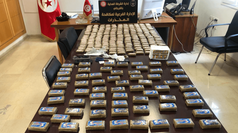 Cité Helal: 310 plaquettes de cannabis et de la cocaïne chez un couple