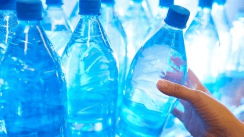 Eau en bouteille : jusqu’à 140 dinars par mois par famille