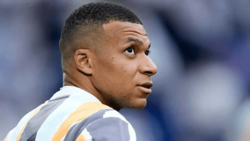 Ligue des champions: Mbappé félicite le PSG...
