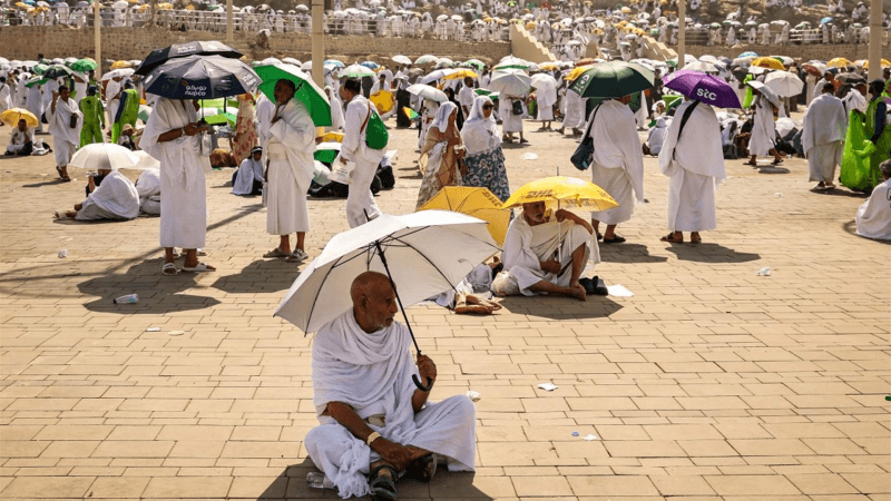 السعودية تتأهب لـ 'أسوأ السيناريوهات' لمواجهة الحر الشديد في موسم الحج