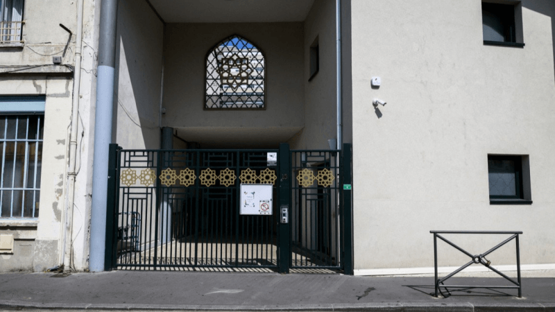 France: Le Coran incendié dans une mosquée...