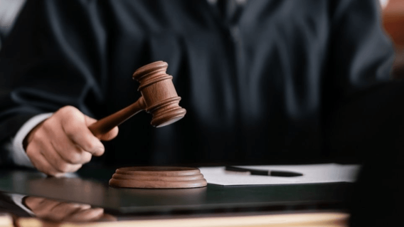 37 ans de prison pour des publications visant une députée