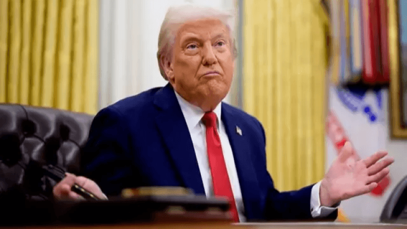 Trump rétablit un "travel ban" visant douze pays