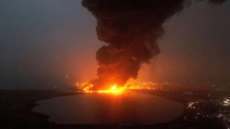 الاحتلال يصدر إنذارا بإخلاء 3 موانٍ في اليمن
