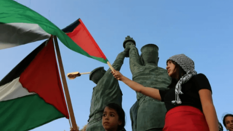مصر توقف عشرات النشطاء الأجانب قبل انطلاق المسيرة العالمية إلى غزة