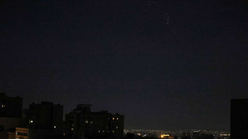 المتحدث باسم جيش الاحتلال يقطع كلمة متلفزة له بسبب هجوم إيراني وشيك