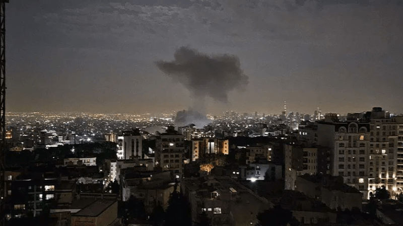 سماع دوي انفجارات في طهران