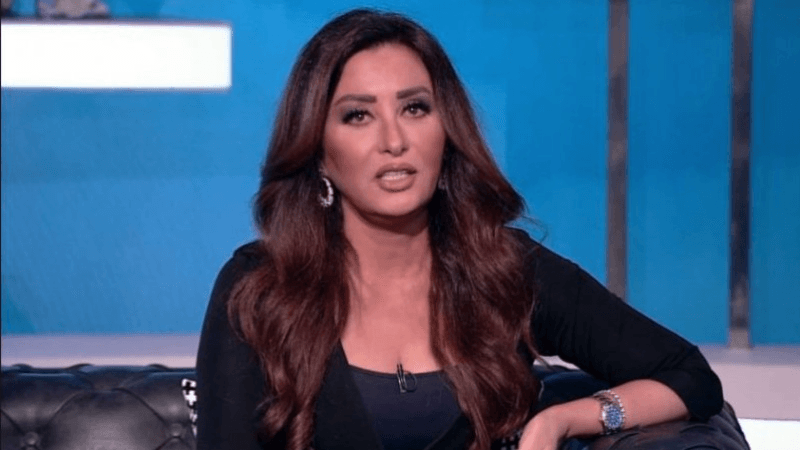 لطيفة العرفاوي تردّ على الشائعات بشأن ملابسات وفاة شقيقها