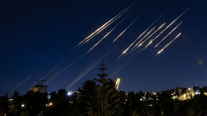L'Iran annonce tirer une nouvelle salve de missiles contre Israël
