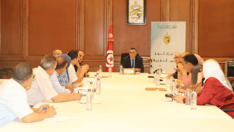 تطوير آليات العمل بإدارة التصرف والبيوعات محور جلسة عمل وزارية