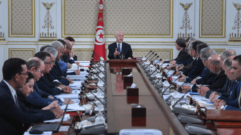 Kaïs saïed préside une réunion du Conseil des ministres