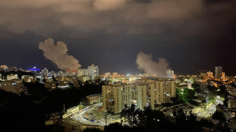 إيران تطلق دفعة جديدة من الصواريخ