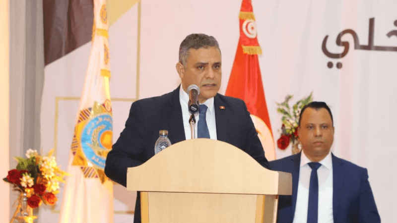 وزير الداخلية يشرف على المجلس العلمي للمدرسة العليا لقوات الأمن