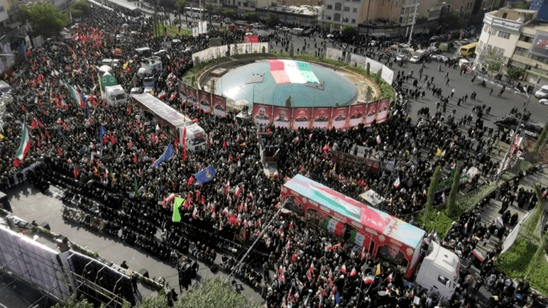 Iran : Funérailles de cadres militaires et nucléaires tués par Israël