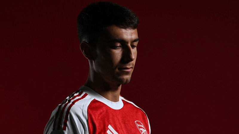 Martin Zubimendi s'engage avec Arsenal pour 65 millions d'euros