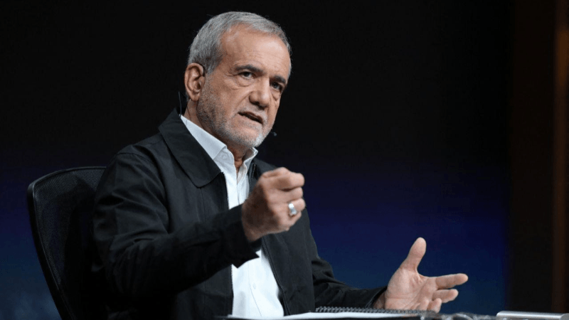 الرئيس الإيراني يتهم إسرائيل بمحاولة اغتياله