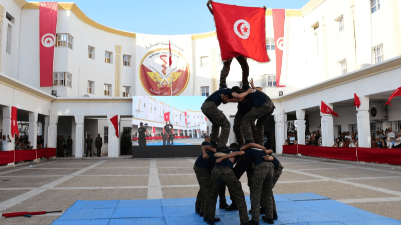 وزير الدفاع يشرف على اختتام السنة الدراسية بمدرسة الصحّة العسكرية