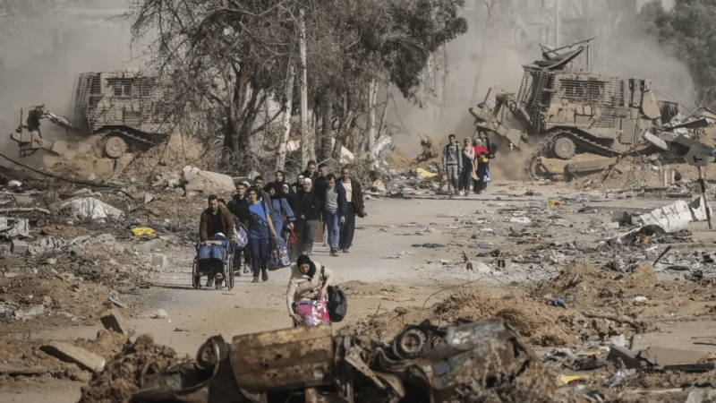 الاحتلال يفتح النار على قافلة مساعدات في شمال غزّة